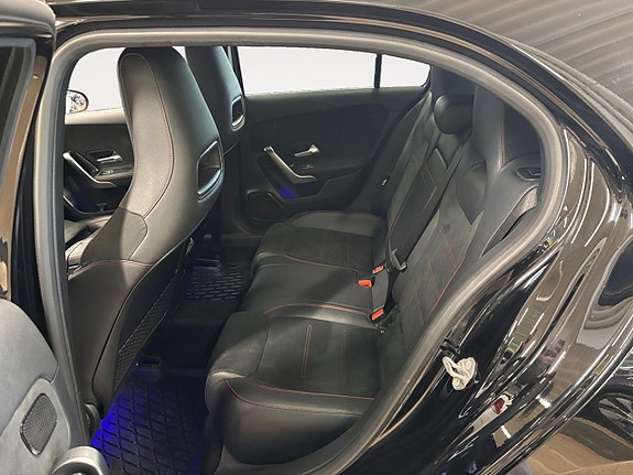 Mercedes-Benz A250 e 13 of 20