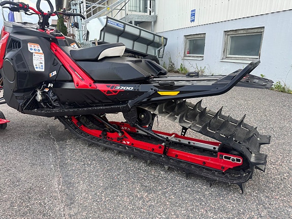 Lynx SHREDDER RE 850 E-TEC 3700 - 26 9 of 9