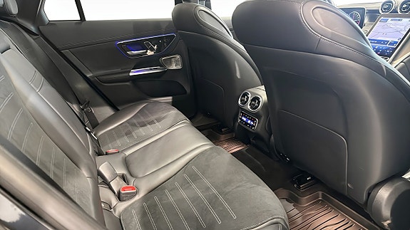 Mercedes-Benz GLC300 de 5 of 5