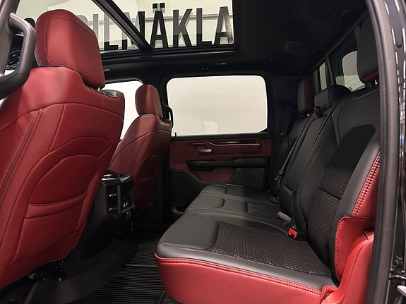Dodge RAM 1500 24 of 30