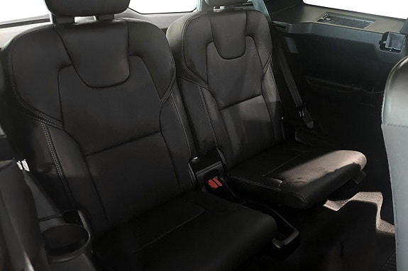 Volvo XC90 15 of 21