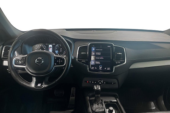 Volvo XC90 8 of 21