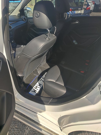 Mercedes-Benz B220 d 12 of 19