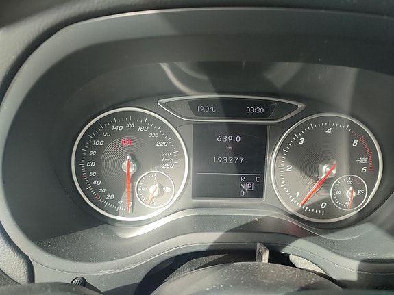 Mercedes-Benz B220 d 7 of 19