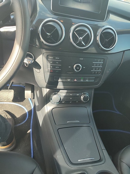 Mercedes-Benz B220 d 8 of 19
