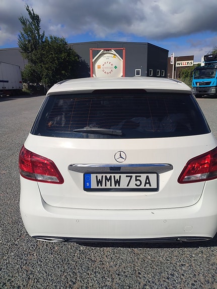 Mercedes-Benz B220 d