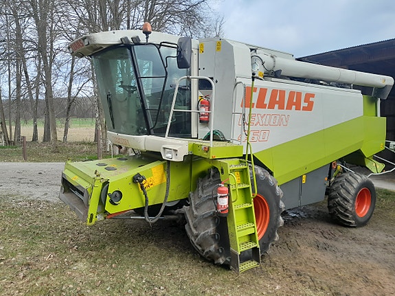 CLAAS Lexion 460 2 of 5