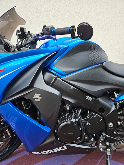 Suzuki GSX-S1000 9 of 14