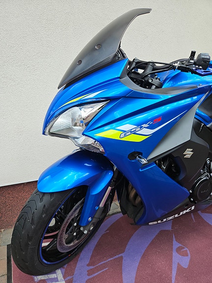 Suzuki GSX-S1000 10 of 14