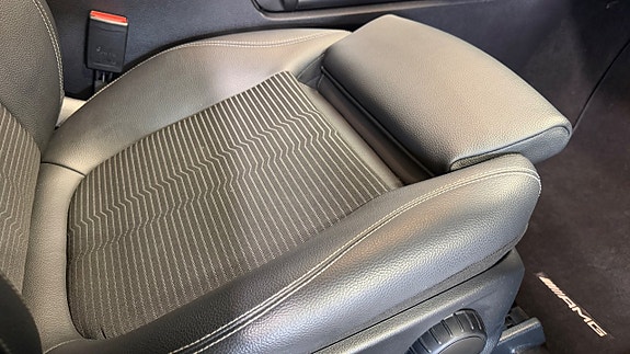 Mercedes-Benz GLA250 e 9 of 20