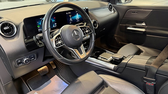 Mercedes-Benz GLA250 e 13 of 20