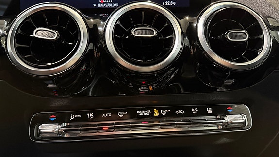 Mercedes-Benz GLA250 e 19 of 20