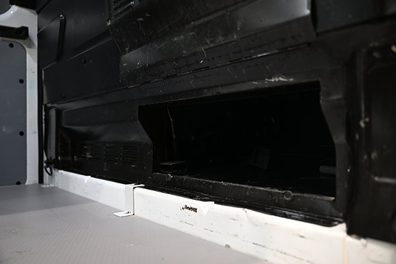 Ford Transit Custom 16 of 30