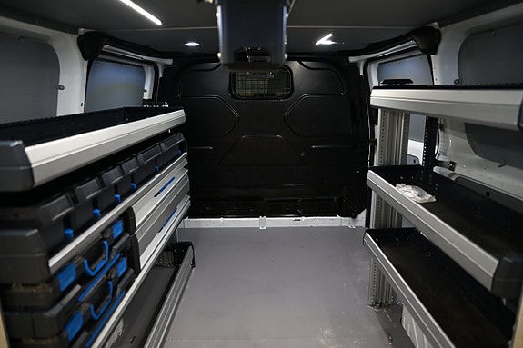 Ford Transit Custom 2 of 30
