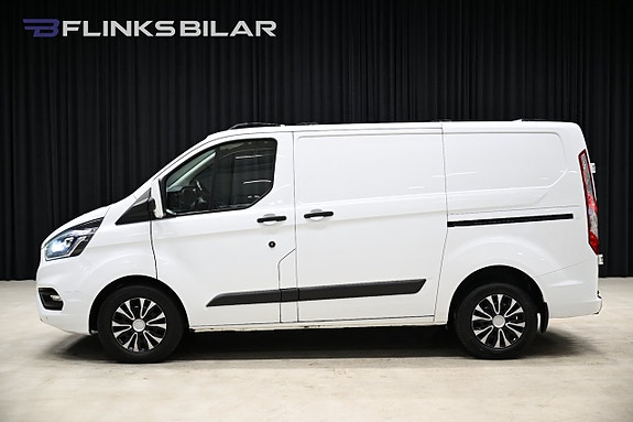 Ford Transit Custom 11 of 30