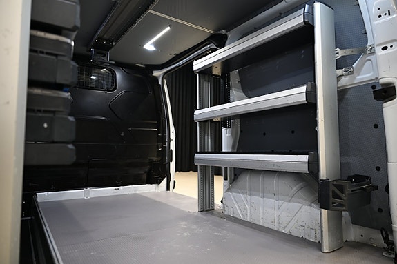 Ford Transit Custom 6 of 30