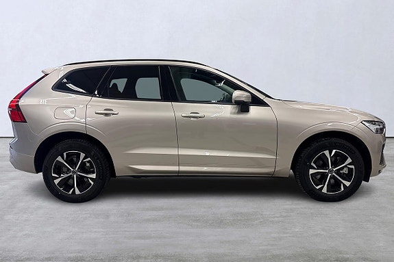 Volvo XC60 3 of 22