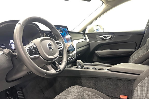 Volvo XC60 8 of 22