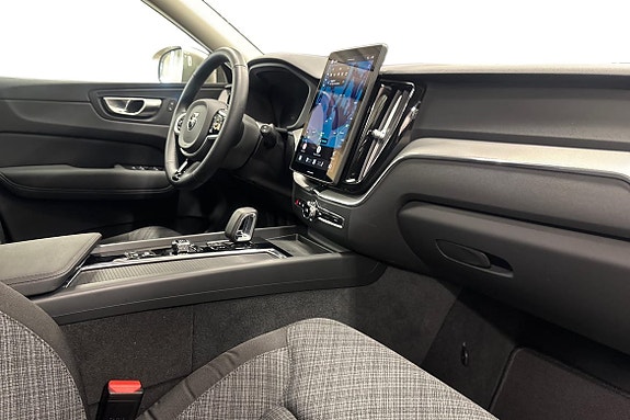 Volvo XC60 10 of 22