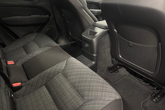 Volvo XC60 11 of 22