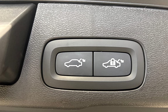 Volvo XC60 18 of 22