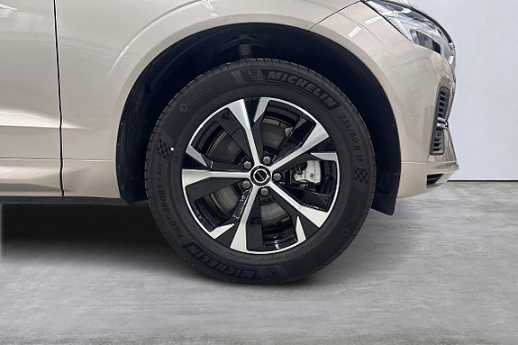 Volvo XC60 14 of 22