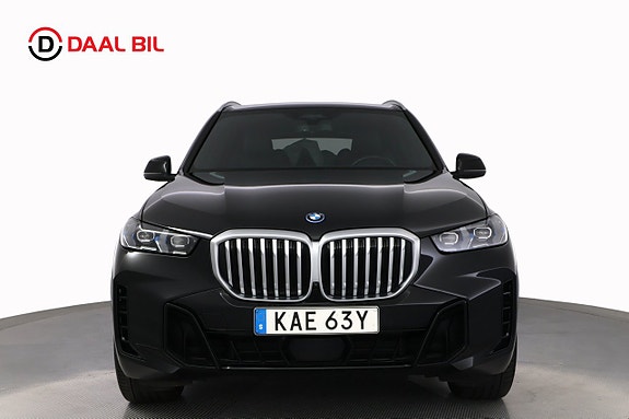 BMW X5 2 of 5