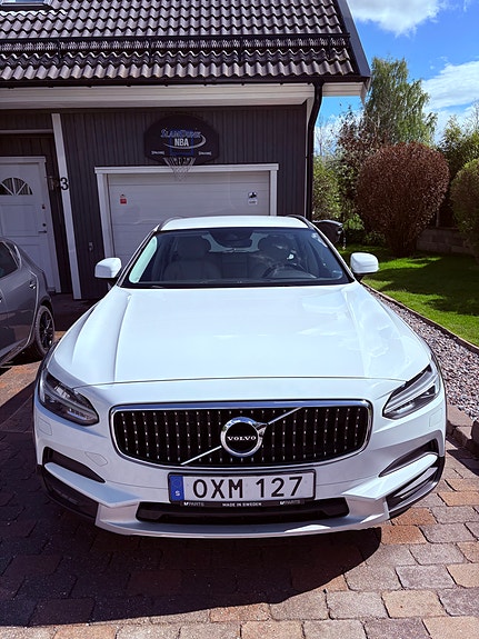 Volvo V90 Cross Country 4 of 5