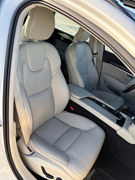 Volvo V90 Cross Country 10 of 14