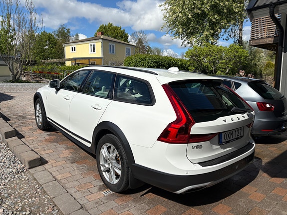 Volvo V90 Cross Country 5 of 14
