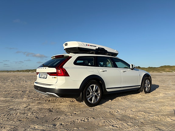 Volvo V90 Cross Country 4 of 14