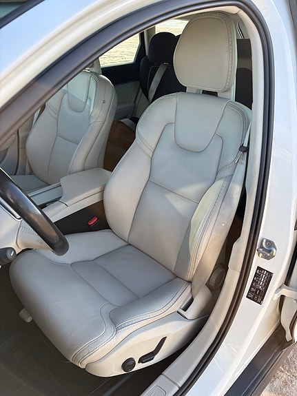 Volvo V90 Cross Country 8 of 14