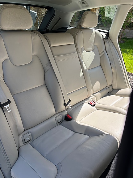 Volvo V90 Cross Country 11 of 14