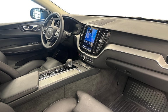 Volvo XC60 10 of 21