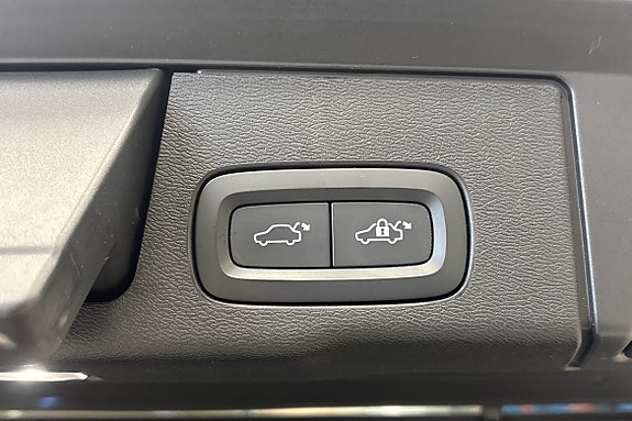 Volvo XC60 18 of 21