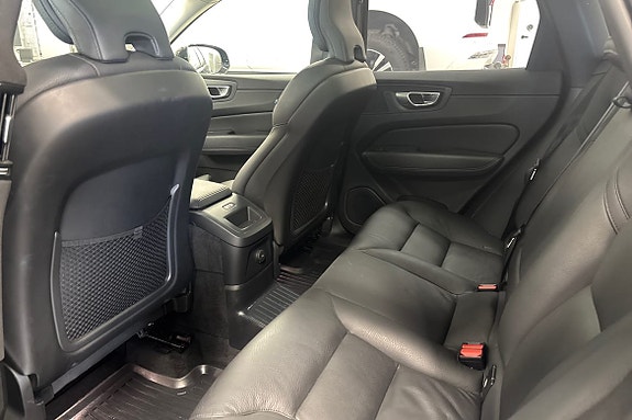 Volvo XC60 12 of 21