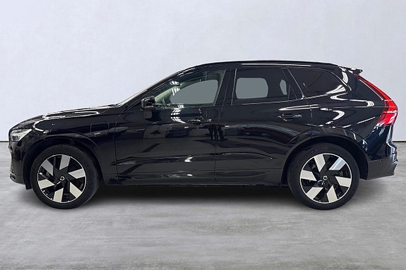 Volvo XC60 2 of 21