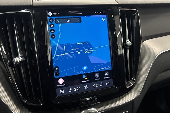 Volvo XC60 16 of 21