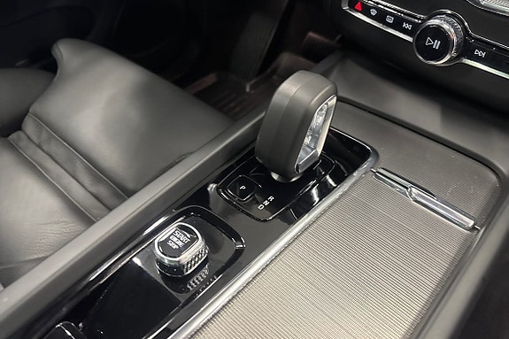 Volvo XC60 15 of 21