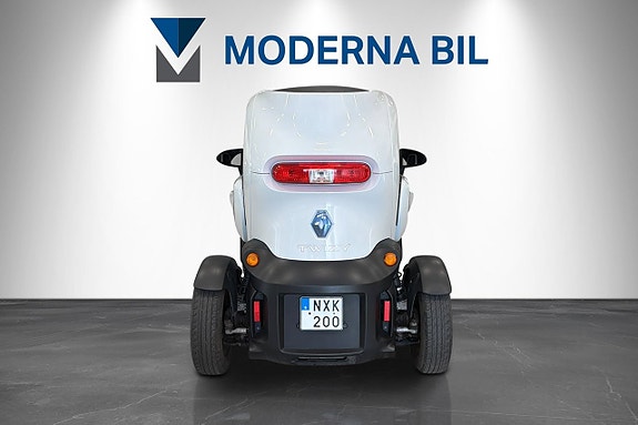 Renault Twizy Urban 80 7 kWh 18hk 80km/h 2-sits Nybesiktad Svensksåld 4 of 14
