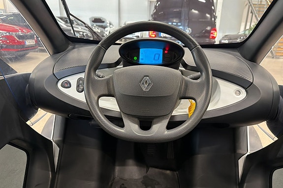 Renault Twizy Urban 80 7 kWh 18hk 80km/h 2-sits Nybesiktad Svensksåld 10 of 14