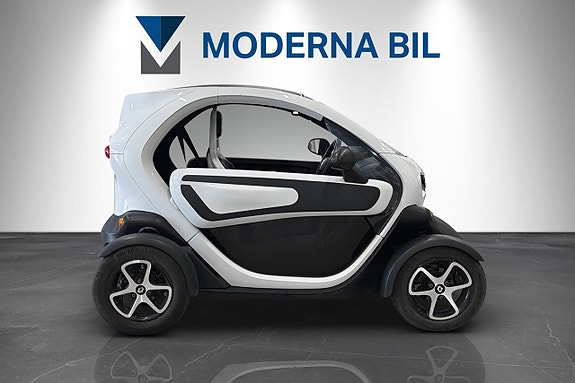Renault Twizy Urban 80 7 kWh 18hk 80km/h 2-sits Nybesiktad Svensksåld 6 of 14
