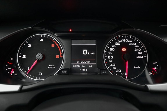 Audi A4 14 of 25