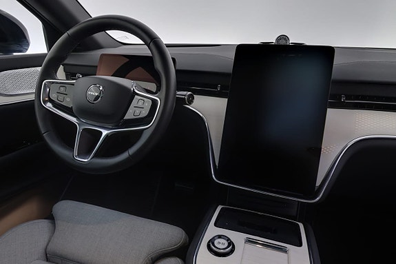 Volvo EX90 8 of 28