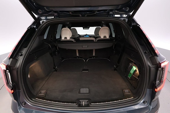 Volvo EX90 24 of 28