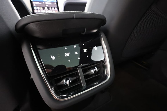 Volvo EX90 18 of 28