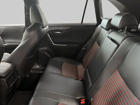 Toyota RAV4 11 of 25