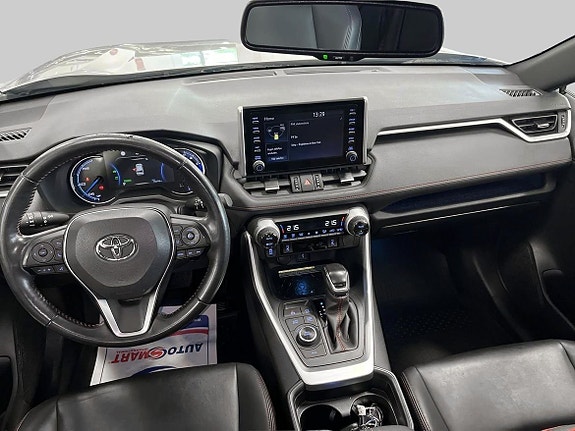 Toyota RAV4 12 of 25