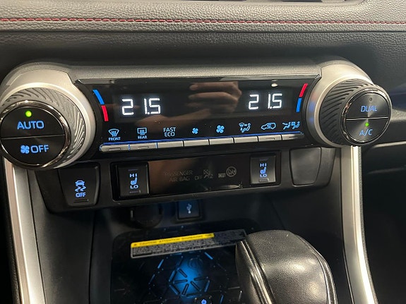 Toyota RAV4 21 of 25