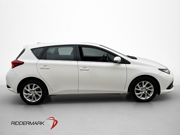 Toyota Auris 9 of 26